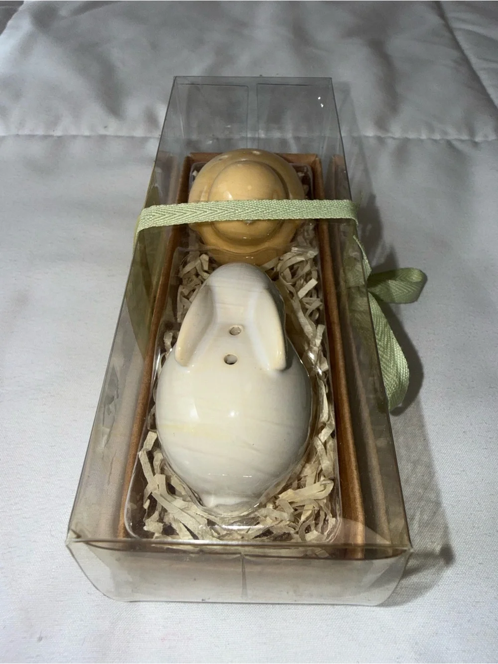 NIBOX-Hallmark Chick & Bunny Ceramic Salt and Pepper Set